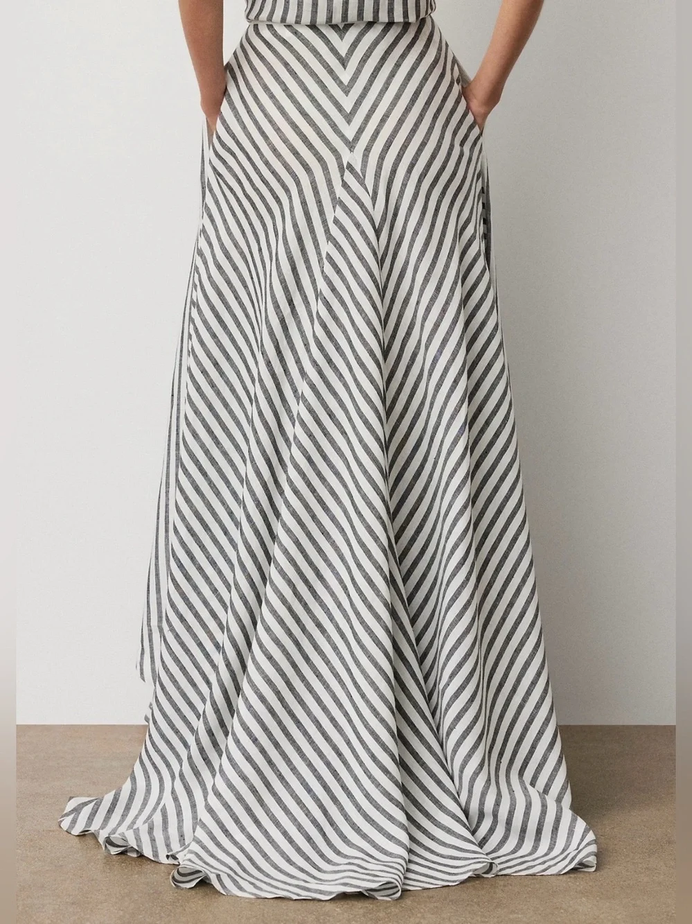 Ralph Lauren Collection Shamus Striped Linen Maxiskirt - Picture 11 of 12